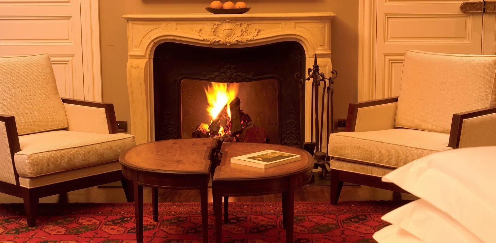 El ambiente con la chimenea Martineau encendida